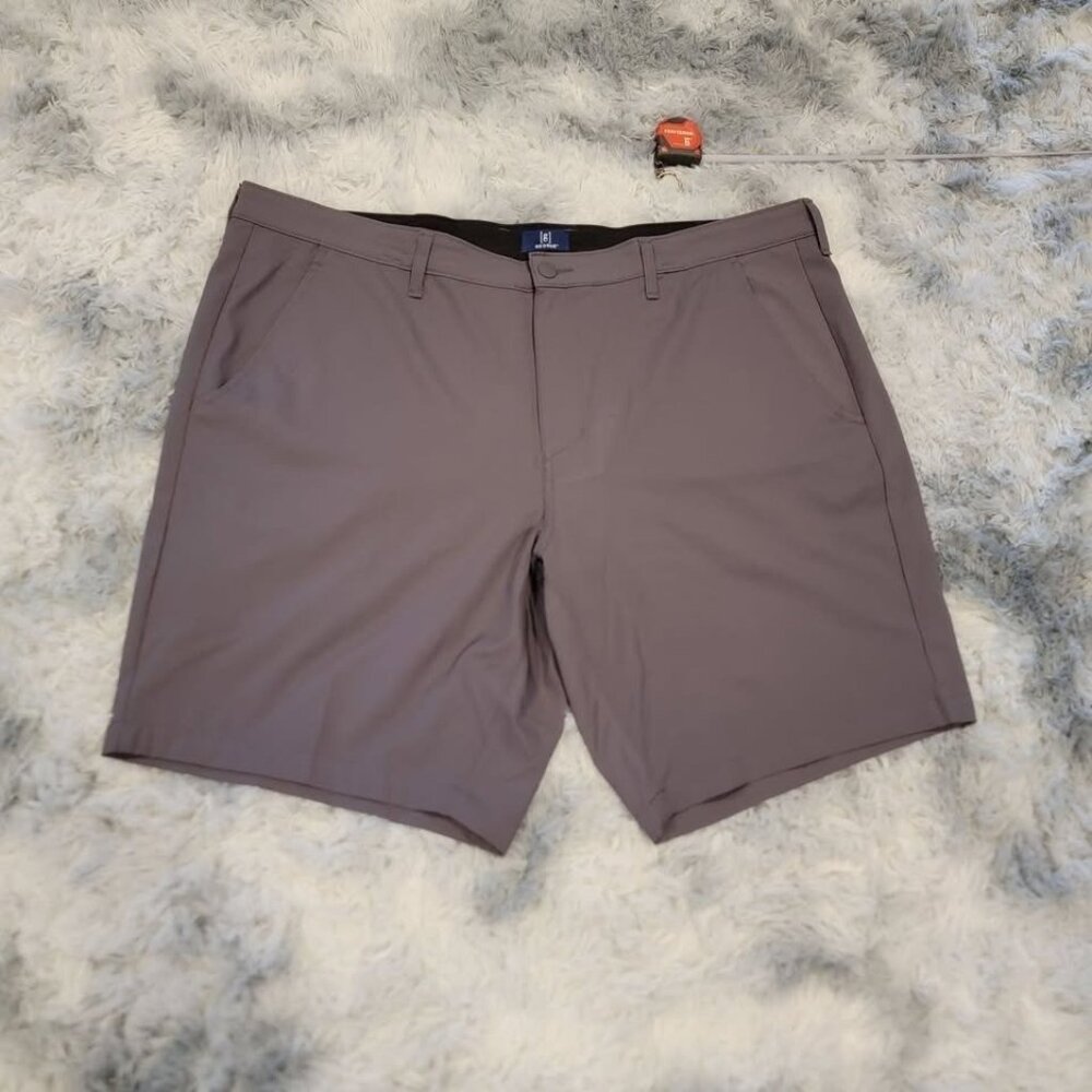 Men's Shorts Moisture Wicking Size 44 NEW #765
